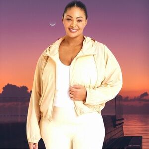 🆕All in Motion Women’s plus-size Beige full-zip hooded Windbreaker Jacket❤️❤️3X